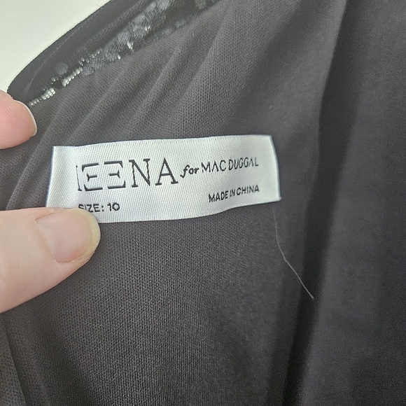 NWT Mac Duggal IEENA Fall 2021 black #55317 maxi formal gown size 10 - Picture 10 of 14